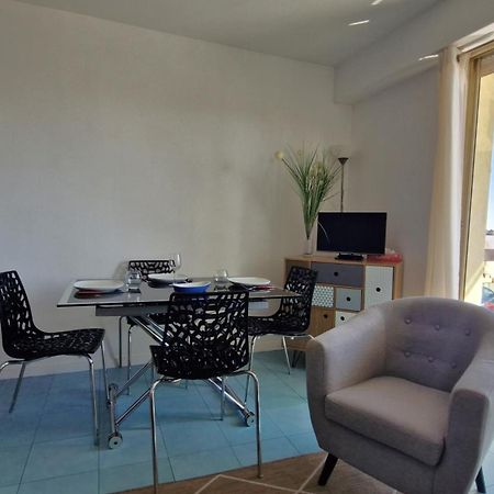 Saint Georges De Didonne - Pleine Vue Mer Pour Ce Studio Cabine Face A La Plage Exterior photo