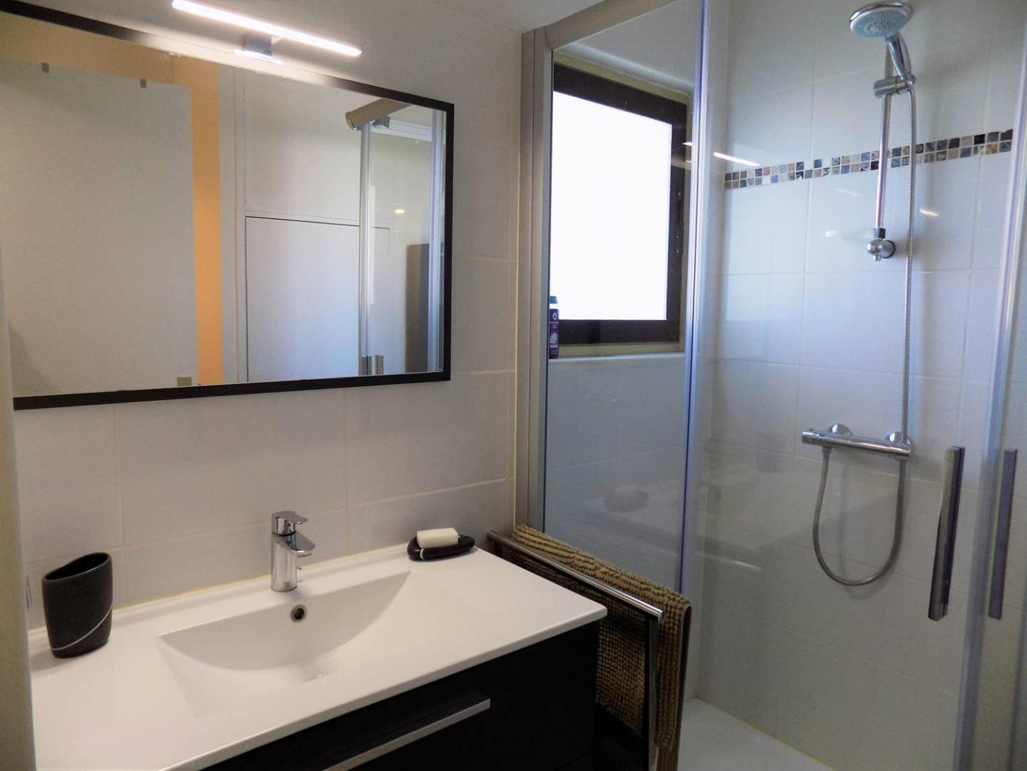 Saint Georges De Didonne - Pleine Vue Mer Pour Ce Studio Cabine Face A La Plage Exterior photo