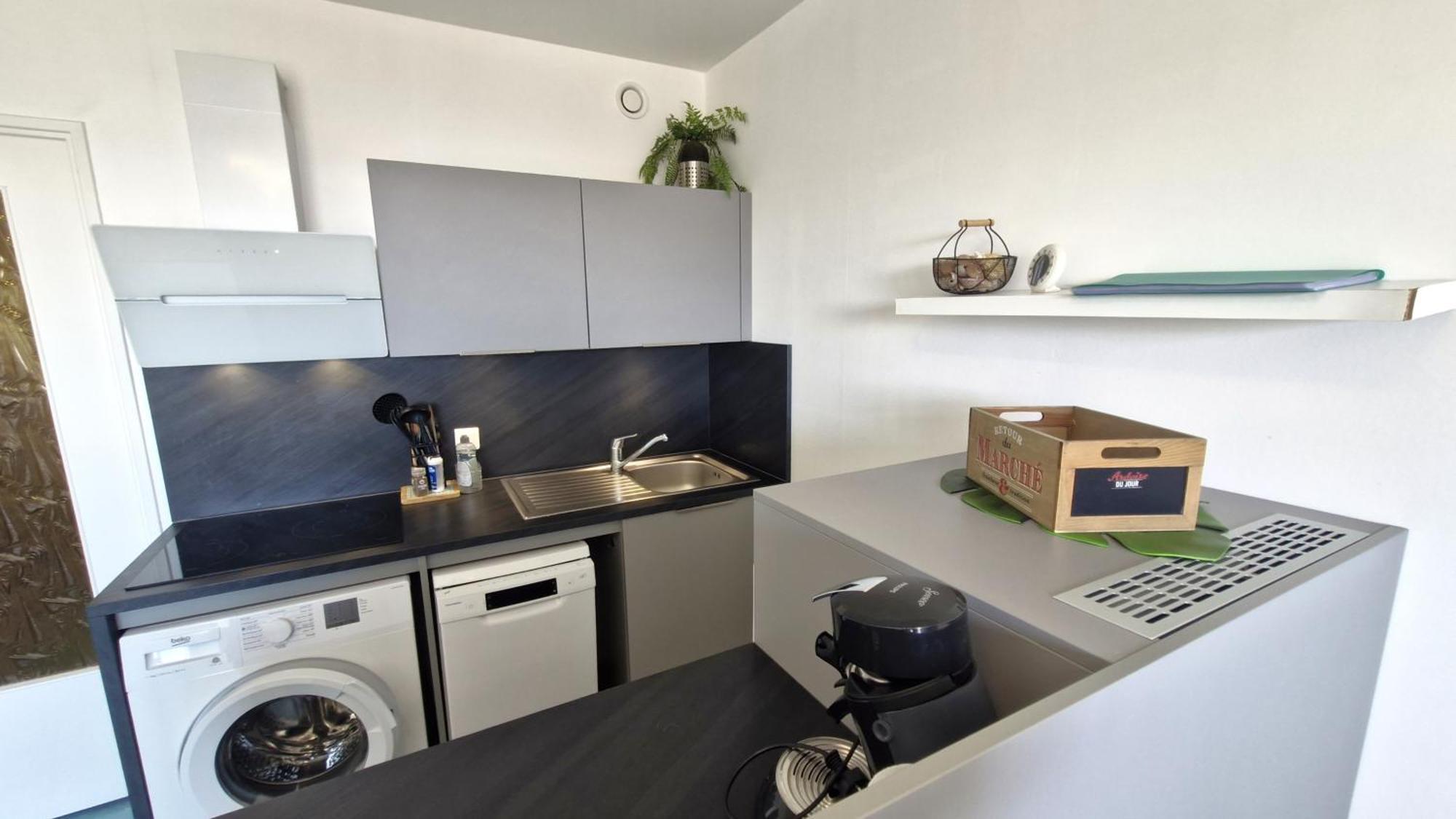 Saint Georges De Didonne - Pleine Vue Mer Pour Ce Studio Cabine Face A La Plage Exterior photo