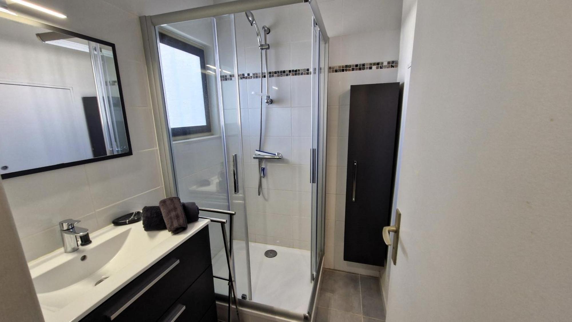Saint Georges De Didonne - Pleine Vue Mer Pour Ce Studio Cabine Face A La Plage Exterior photo